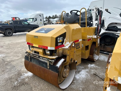 2013 Cat CB24XW Double Drum Roller