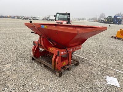 1999 Kuhn MDS701 Kunstmeststrooier