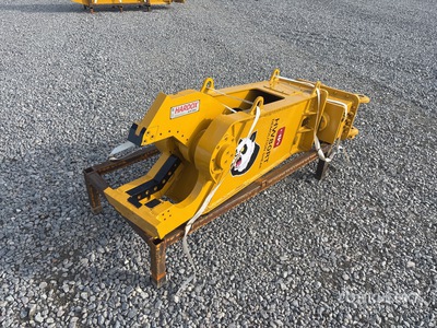 2026 HW HW80RT Demolition Shear (Unused)