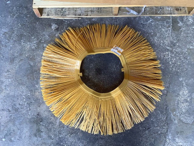 (43) Cat 157-2556 Rotary Sweeper Poly Brushes