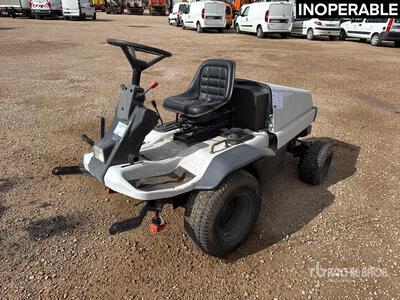 1996 Kubota F2560 4x2 Tondeuse Autoportee Lawn Mower (Inoperable)
