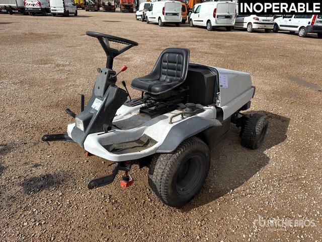 Inopratable 1996 Kubota F2560 4x2 Tondeuse Autoportee Rasa erba (Inoperable ...