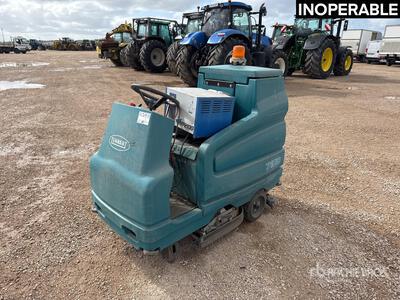 2005 Tennant 7100 Electric Balayeuse Sweeper (Inoperable)