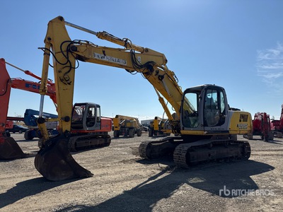 2007 New Holland E215 Escavatore cingolato