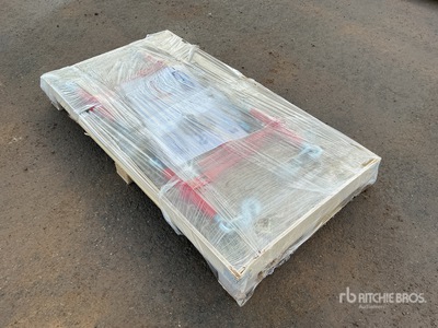 Quantity of (5) 5400 lb Ratchet Binders and Qty of (10) 5/16 in 20 ft G70 Chains 産業関連 - その他 (Unused)