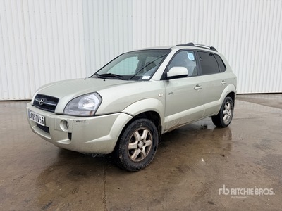 2005 Hyundai Tucson AWD Automobile