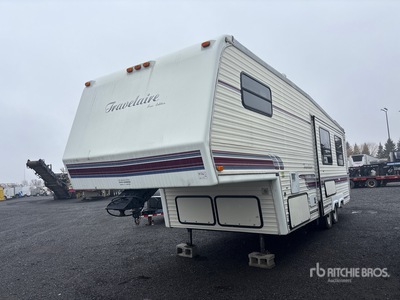 1995 Glendale 29-RG 30 ft 8 in T/A Travel Trailer