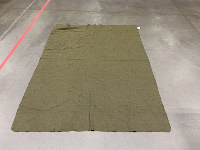 (36) Wool Bed Blankets