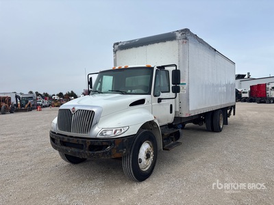 2018 International 4300 4x2 Van Truck