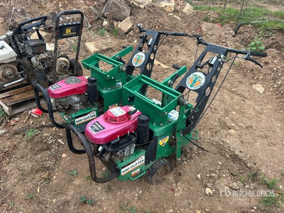 Quantity of (2) Billy Goat SC180H Récolteuse de gazon (Inoperable)