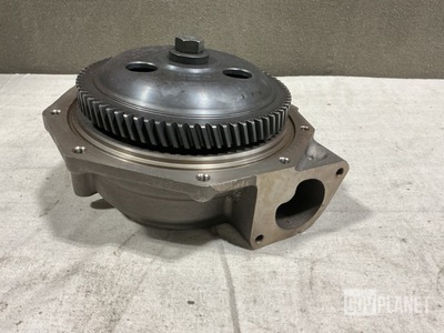 (2) Cat 352-0212 Water Pumps