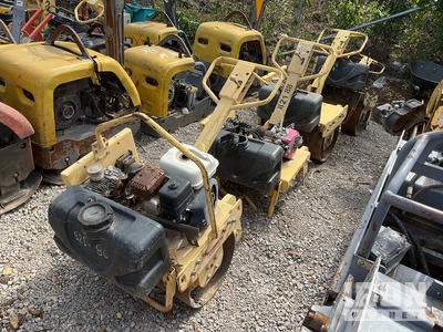 Quantity of (4) Lote de Rodillos de Jalon (INOPERABLES) / Walk Behind Roller (Inoperable)