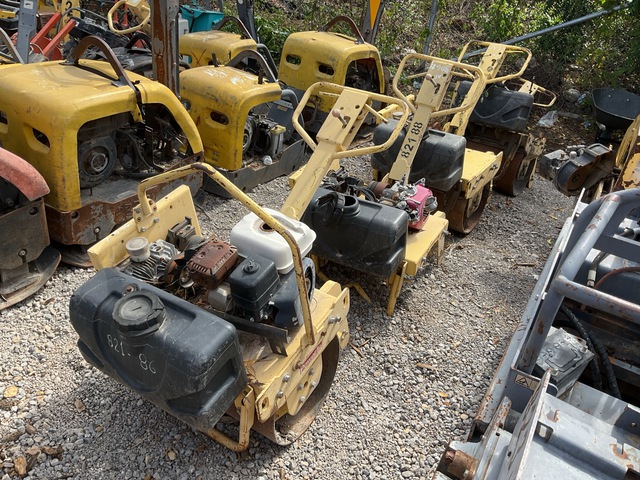 Quantity of (4) Lote de Rodillos de Jalon (INOPERABLES) / Walk Behind Roller (Inoperable)