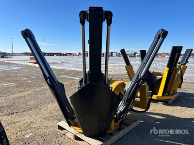 2025 Holt 36 in Hydraulic Tree Spade