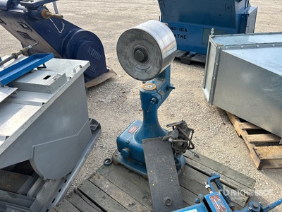 Hammond Metal Polishing Lathe