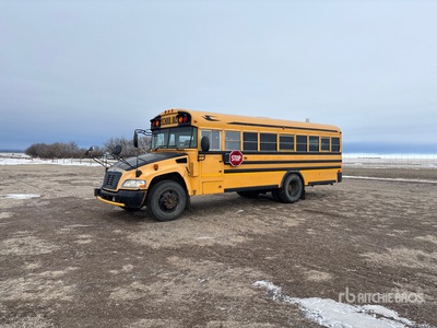 2011 BlueBird 4x2 32-Seat School حافلة