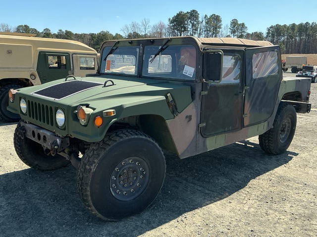 2006 AM General M1097R1 HMMWV 4 Door Soft Top w/Truck Body