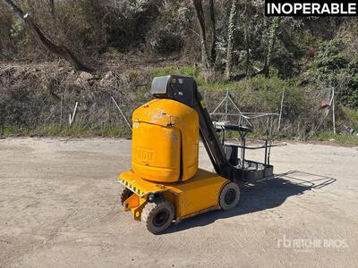 2005 Manitou 105 VJR2 Nacelle Verticale A Mat Droit Vertical Mast Lift (Inoperable)