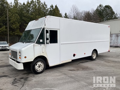 2005 Freightliner MT45 4x2 Fourgon à étages