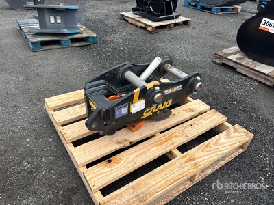 Craig 36 in Excavator Coupler - Fits Case CX130 (Unused)