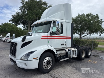 2020 Volvo VNR 6x4 Day Cab Prime Mover