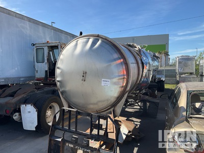 2013 Polar 4300 gal T/A Tanker Trailer