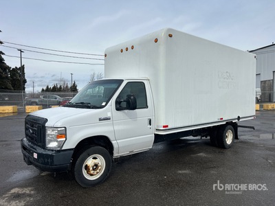 2018 Ford E-450 4x2 Pressure Washer Truck