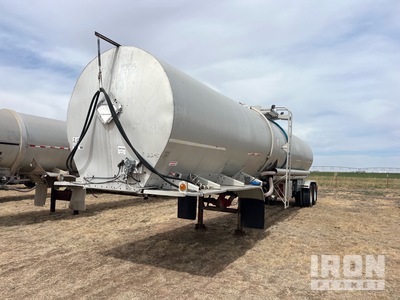 1982 Trailmobile 8400 gal T/A Tanker Trailer