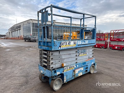 2015 Genie GS-3232 Electric Scissor Lift