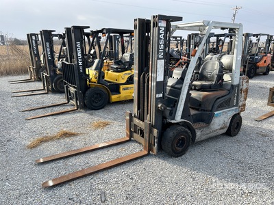 2013 Nissan MAP1F2A25LV 3970 lb Cushion Tire Forklift