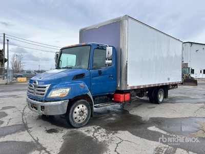 2010 Hino 185 4x2 Kastenwägen