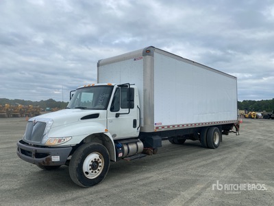 2018 International 4300 4x2 Camion fourgon