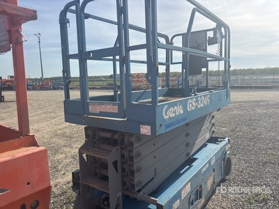 2017 Genie GS-3246 Electric Scissor Lift