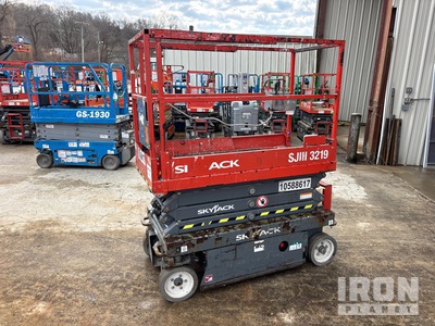 2017 Skyjack SJIII 3219 Electric Scissor Lift