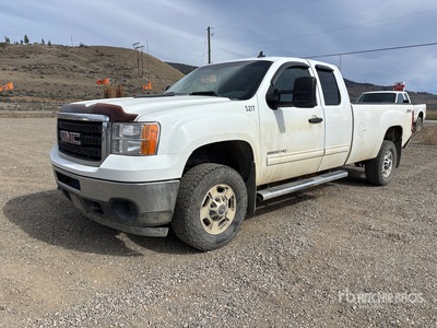 2011 GMC Sierra 2500HD 4x4 Extended Cab Pickup