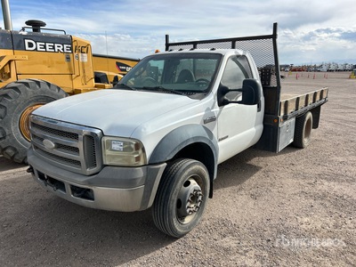2005 Ford F-550 XL 4x2 Flatbed Truck