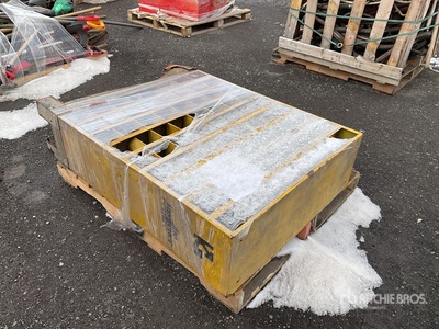 Quantity of (18) Bolt cabinets ورش و مخازن متنوعة