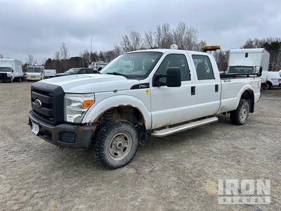 2015 Ford F-250 XL 4x4 Crew Cab Pickup