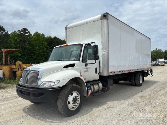 2018 International Durastar 4300 4x2 Van Truck