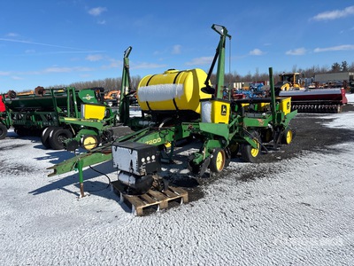 John Deere 7200 10 Row Planter
