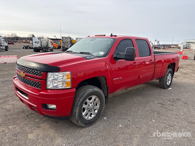 2013 Chevrolet Silverado 2500HD 4x4 Extended Cab Pickup