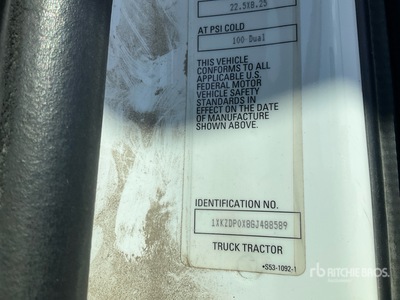 2016 Kenworth T880 6x4 Day Cab Prime Mover