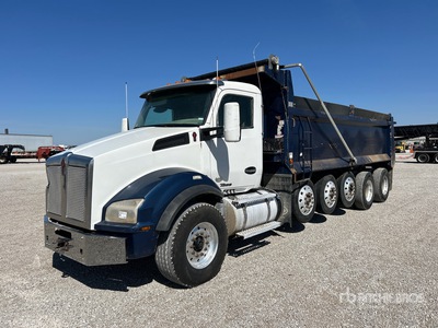 2017 Kenworth T880 12x4 Tipper Truck