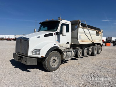 2016 Kenworth T880 12x4 شاحنة قلابة -خمس محاور