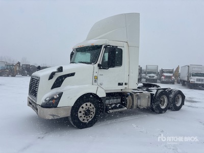 2018 Volvo VNL 6x4 Cabeza Tractora Cabina Corta