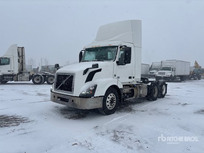 2018 Volvo VNL 6x4 Cabeza Tractora Cabina Corta