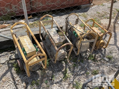 Quantity of (4) Dynapac Electric Wibrator do betonu (Inoperable)