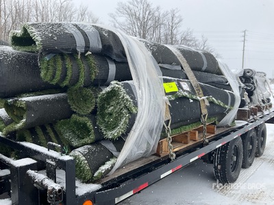 Quantity of (2) Artificial Grass Skids Varios, tienda, almacen, consumidor