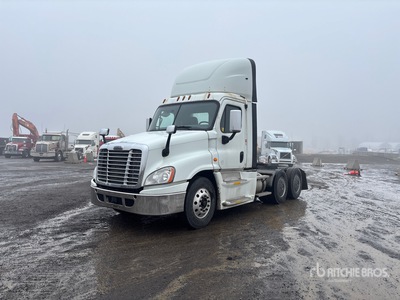 2019 Freightliner Cascadia 125 6x4 T/A Day Cab Truck Tractor