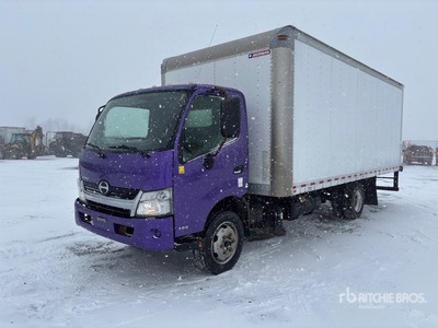 2019 Hino 195 4x2 شاحنة فان